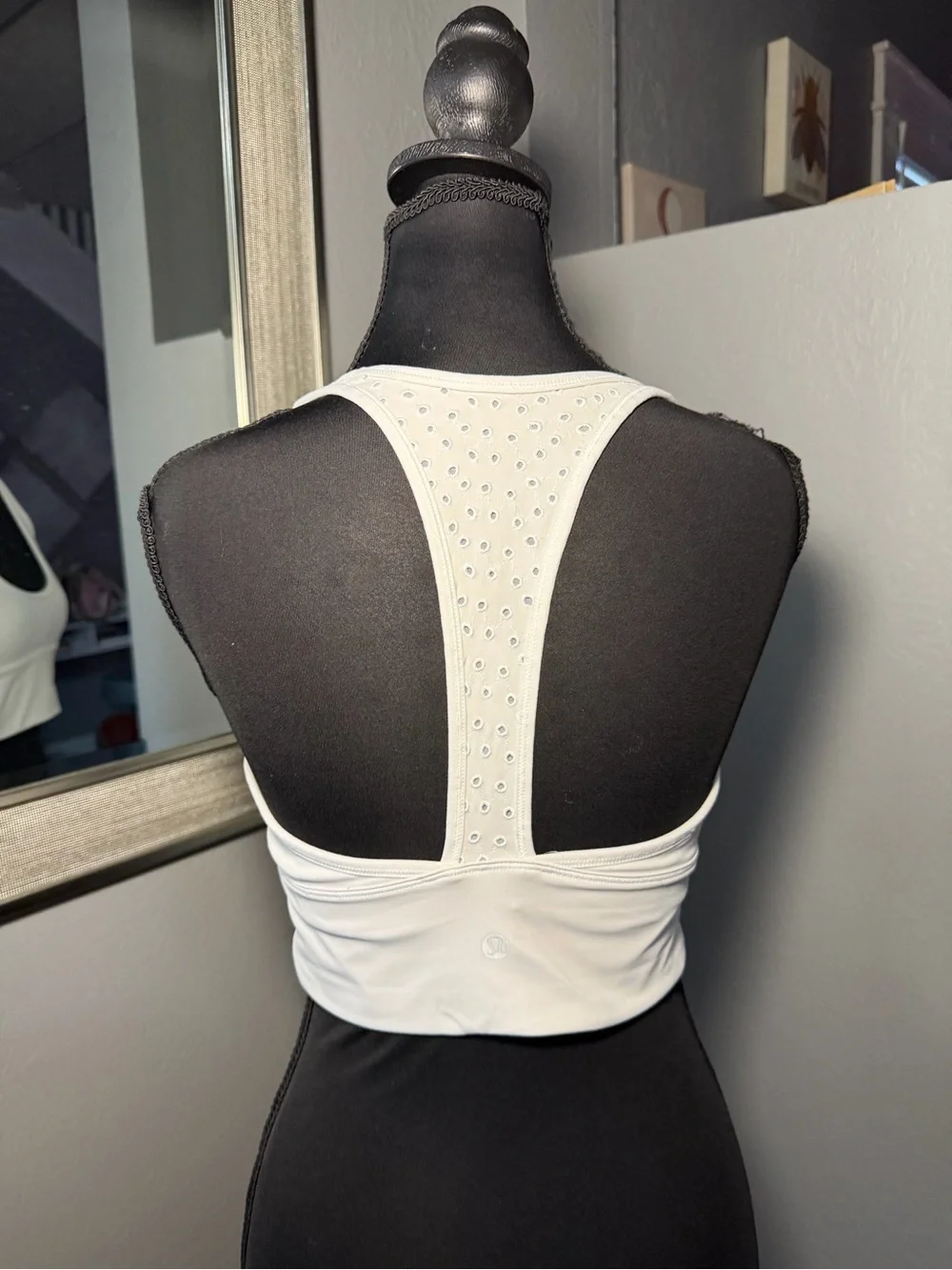 Lululemon Mind Over Miles Running Athletic Yoga Training White Sports Bra 8 ll K